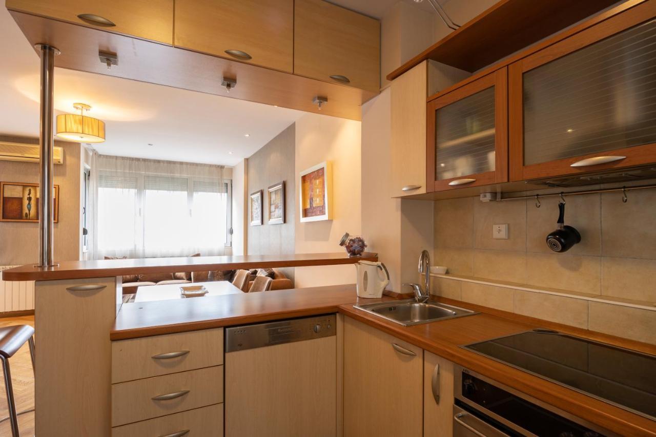 Center Lux Ii Apartment *